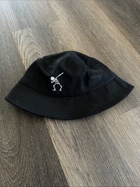 (6) Bucket Hat with White Dabbing Skeleton Embroidery